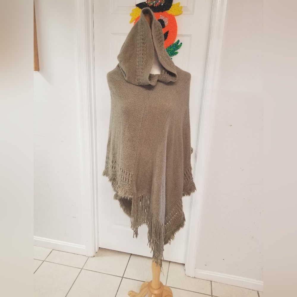 Womens Hobo Shawl Light Brown